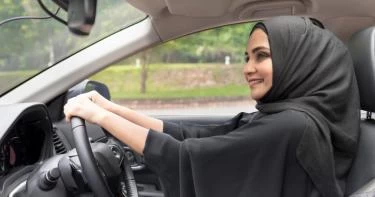 شروط قيادة المرأة للسيارة في السعودية
