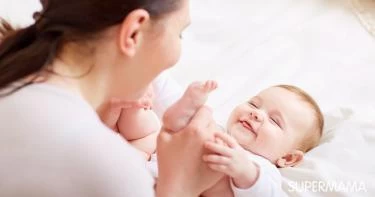 ألعاب لطفلكِ الرضيع من سن 0 إلى 3 شهور