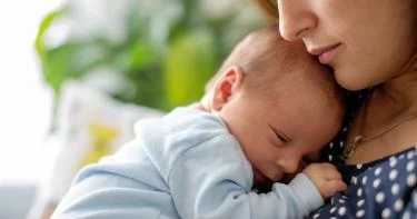 5 أعراض إذا ظهرت عليك وعلى رضيعك أفطري رمضان