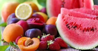 الأطباء يُحذرون من تناول الأطفال للبطيخ والخوخ