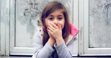 أسباب رائحة الفم الكريهة عند الأطفال