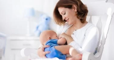 هل الرضاعة الطبيعية تنحف الأم