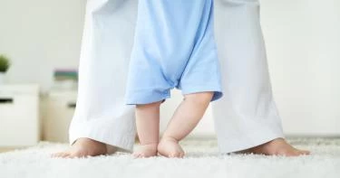 تقوس الساقين عند الرضع
