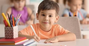 كيف أجعل ابني يركز في دراسته