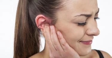 أعراض التهاب الأذن الوسطى