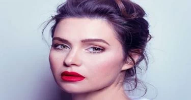 ملامح الحمل تظهر بوضوح على يسرا اللوزي