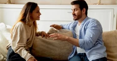 ما هي المواضيع التي يحب الرجل التحدث فيها