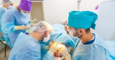 عملية زراعة الشعر