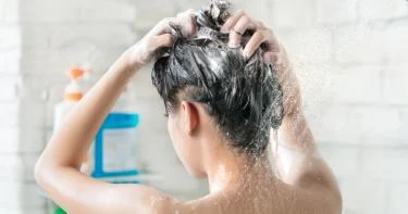 طريقة غسل الشعر بعد البروتين