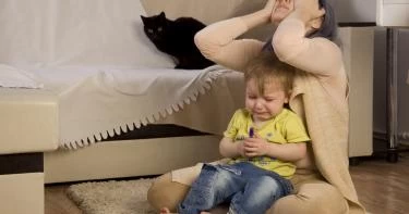 طفلي كثير البكاء عمره سنتين