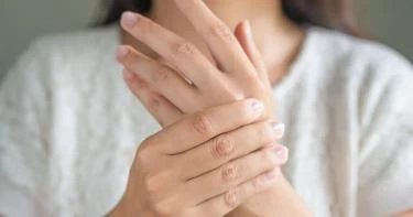 أسباب رعشة اليد