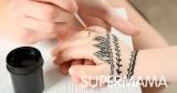 بالخطوات: أسهل طريقة لرسم الحناء للأطفال