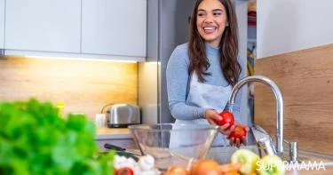 الطريقة الصحيحة لغسل الأطعمة والخضروات