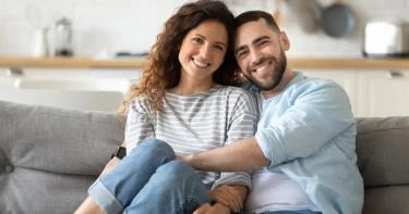 صفات الزوجة التي تدلع زوجها