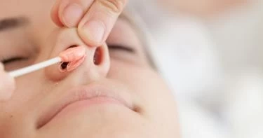 إزالة شعر الأنف