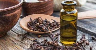 فوائد القرنفل للشعر