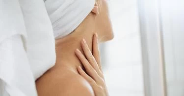 أسباب سواد الرقبة