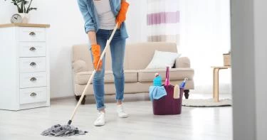 طريقة تنظيف المنزل بعد رش المبيدات