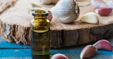 فوائد زيت الثوم