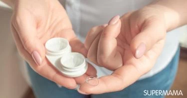 طريقة لبس العدسات