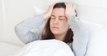 أسباب الدوخة والدوار عند الاستيقاظ