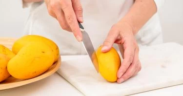 طرق تقطيع المانجو