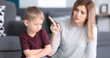 كيف أعاقب طفلي عمره ثلاث سنوات