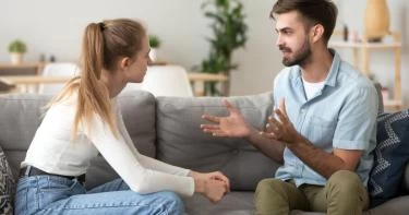 عتاب الزوج لزوجته