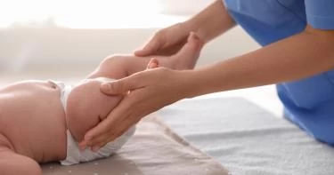 ما الفرق بين خلع الولادة وعدم اكتمال النمو؟