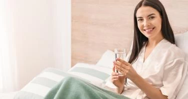 فوائد شرب خل التفاح مع الماء قبل النوم