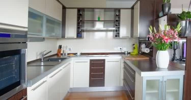 أشكال مطابخ صغيرة مربعة
