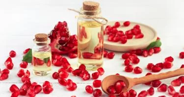 فوائد زيت الرمان للشعر