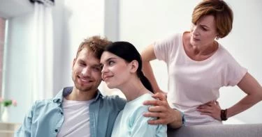 كيفية التعامل مع أهل الزوج الحقودين
