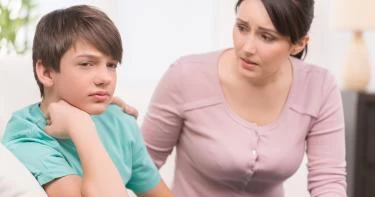 ابني المراهق ليس لديه اصدقاء