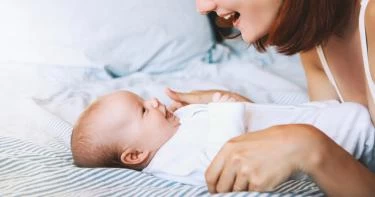 ماذا يرى الطفل الرضيع عندما يضحك