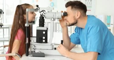 طول النظر عند الأطفال