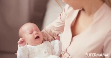 ما سبب حركة رأس الطفل الرضيع يمين ويسار