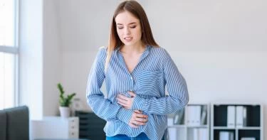 علاج التسمم الغذائي بالأعشاب