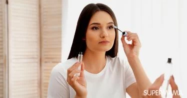 فوائد زيت اللوز الحلو للرموش