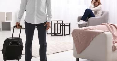 أسباب هجر الزوج لزوجته