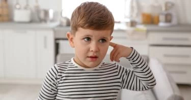 أعراض فطريات الأذن عند الأطفال
