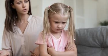 كيفية التعامل مع عصبية الاطفال 3 سنوات