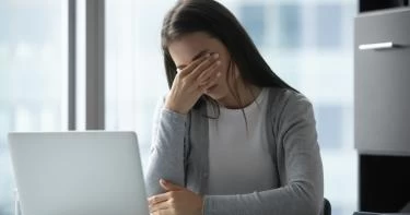 هل جفاف العين يسبب الذبابة الطائرة