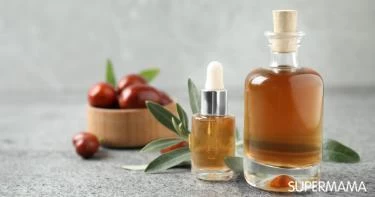 زيت الجوجوبا للبشرة الدهنية