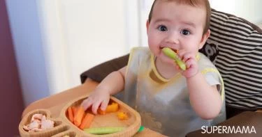 متى يأكل الطفل طعام غير مهروس؟