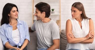 كيفية التعامل مع أخت الزوج الخبيثه
