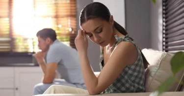 زوجي اعترف لي انه يحب غيري..ماذا افعل