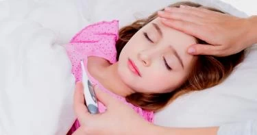 علاج الحرارة عند الاطفال بالبصل