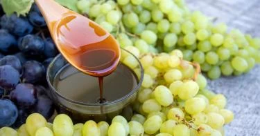 هل يعطى دبس العنب للرضع؟