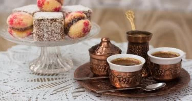 ترتيب سفرة قهوة